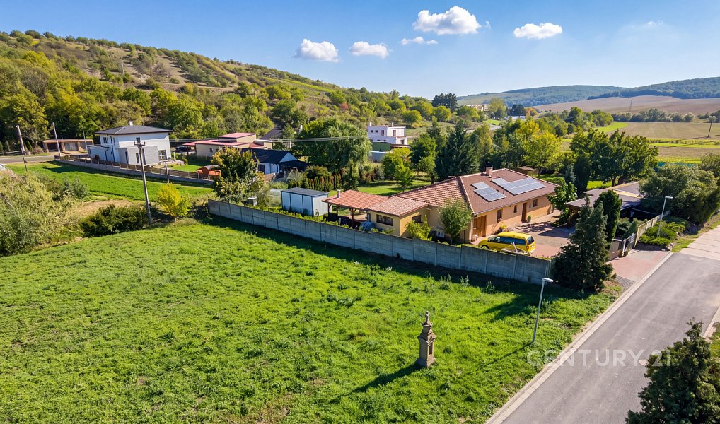 Prodej stavebního pozemku 513 m², Boleradice – náhled fotky 2
