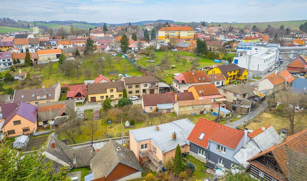 Prodej domu 220 m² s pozemkem 229 m², Olešnice – náhled fotky 24