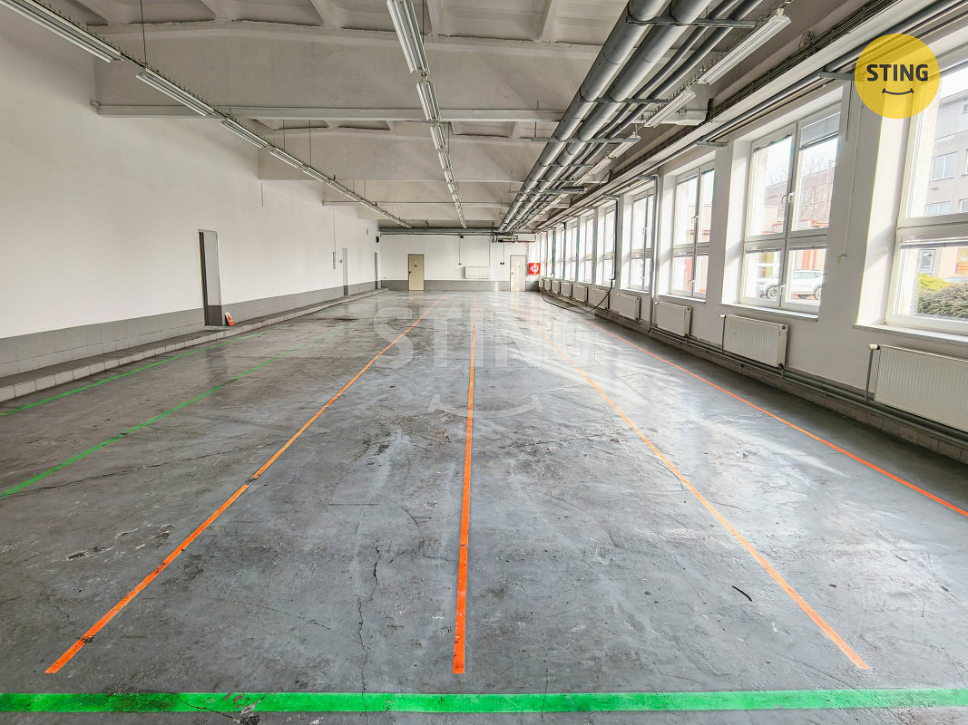 Pronájem skladovacích prostor 600 m² — photo 2