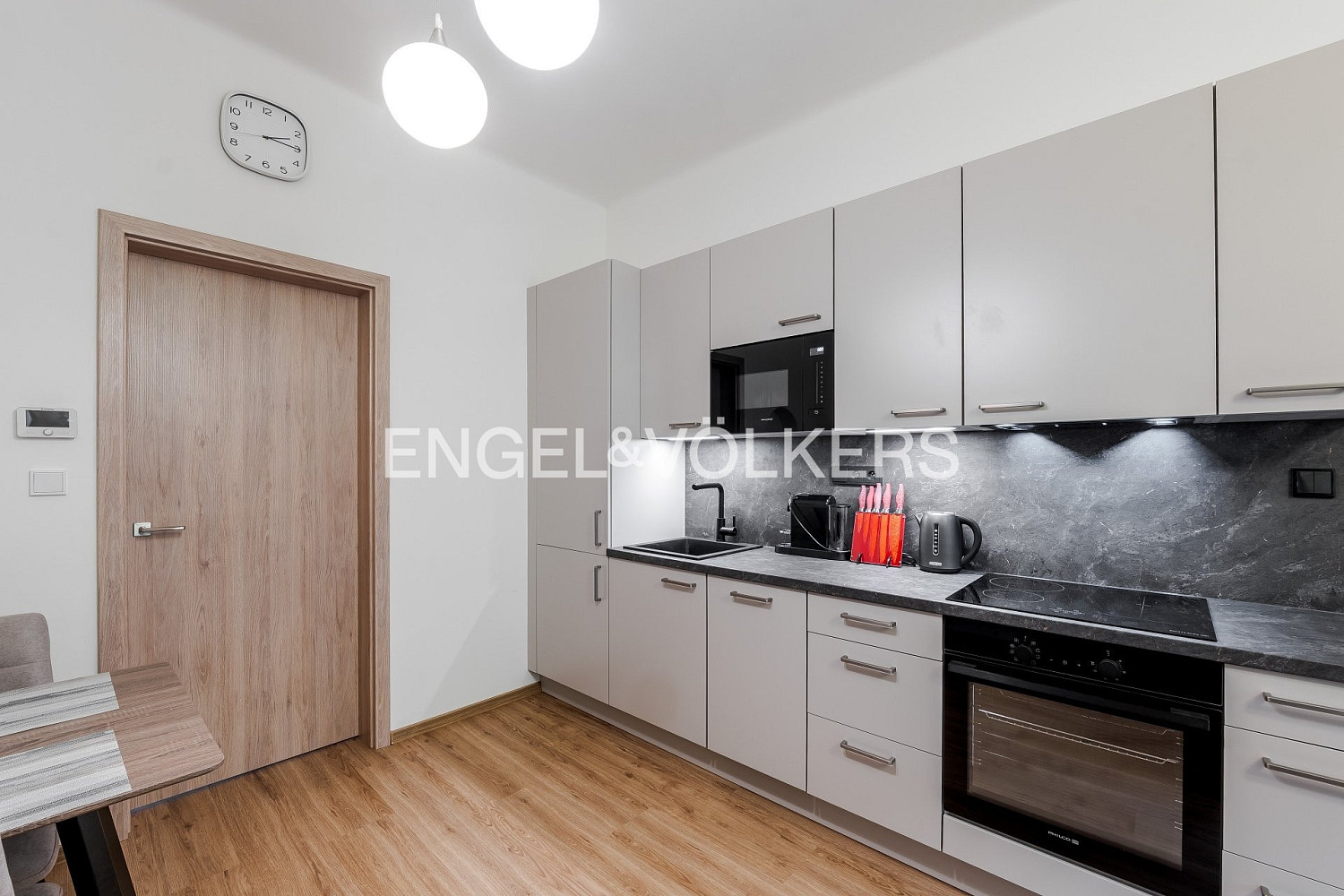 Pronájem bytu 3+kk 80 m² — photo 3