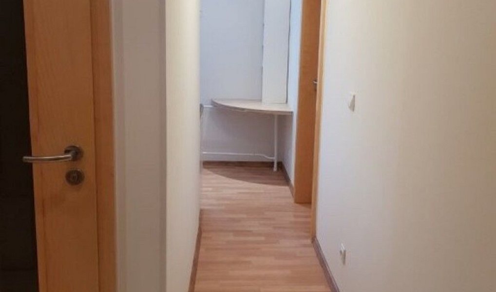 Pronájem bytu 2+1 55 m², Hradec Králové – náhled fotky 12