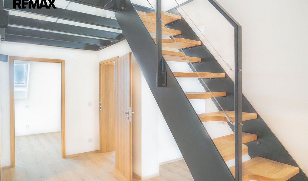Prodej bytu 4+1 130 m², Černilov – náhled fotky 32