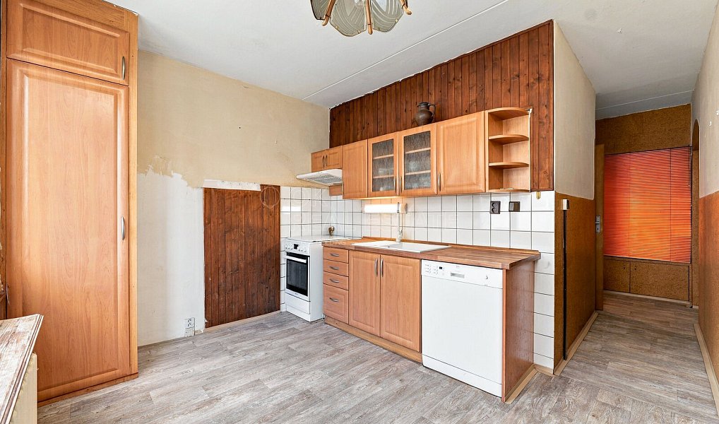 Prodej bytu 3+1 71 m², Přeštice – náhled fotky 2