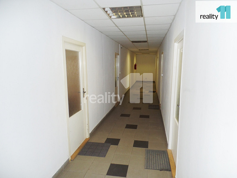 Pronájem kanceláře 26 m² — photo 3