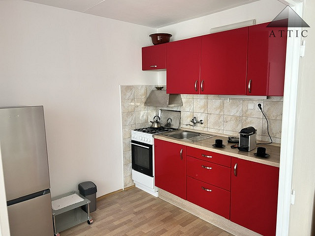 Pronájem bytu 3+1 74 m² – fotografie 2