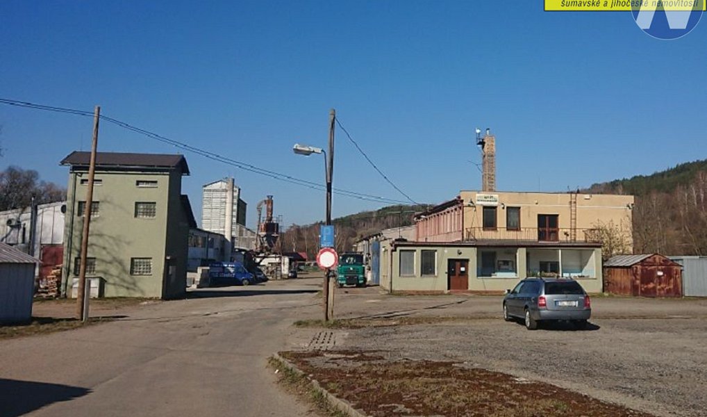 Prodej výrobních prostor 3 000 m², Prachatice – fotka 1 z 9