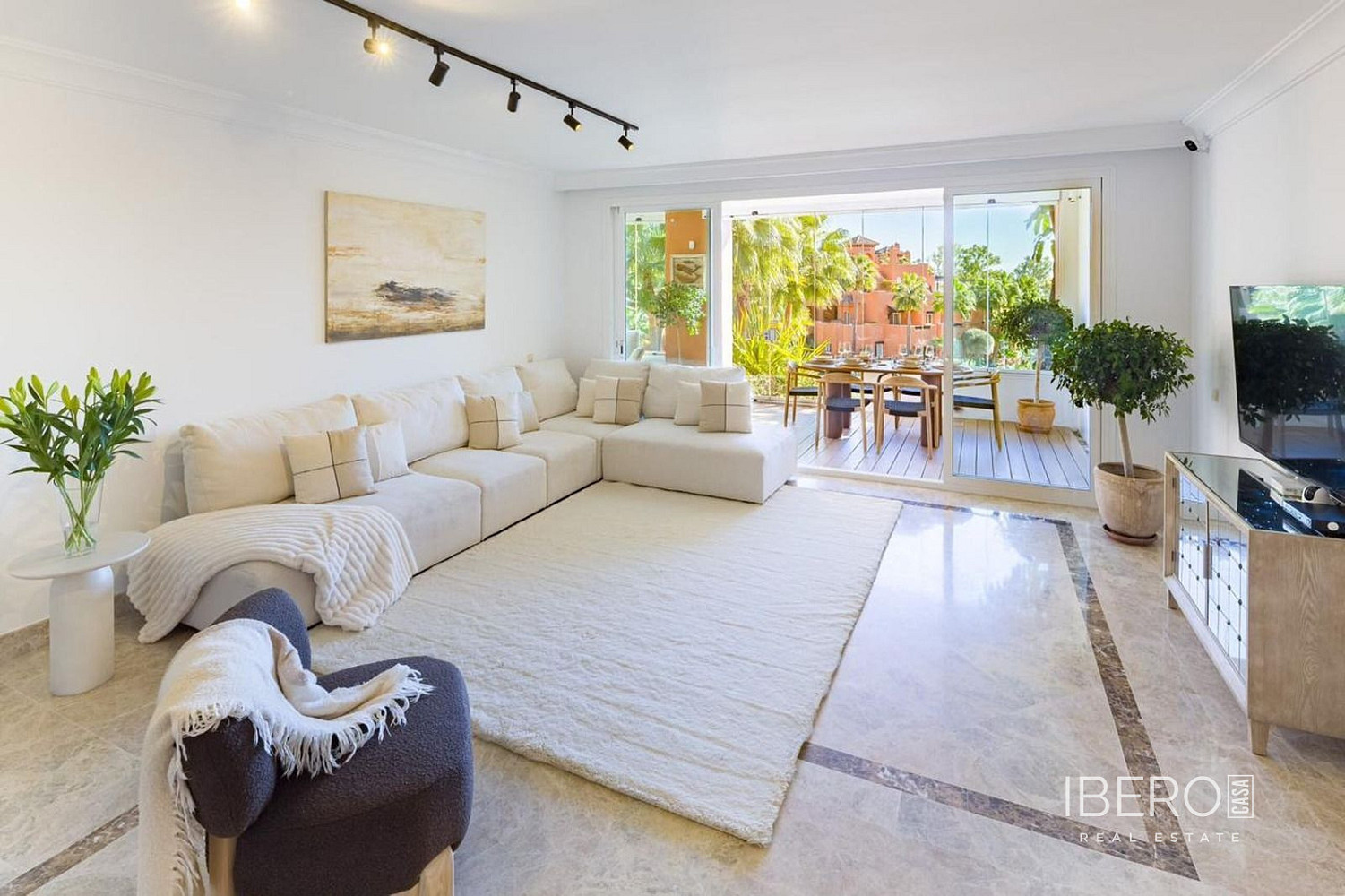 Piso 5+kk – Marbella, Nueva Andalucía - Vista 2