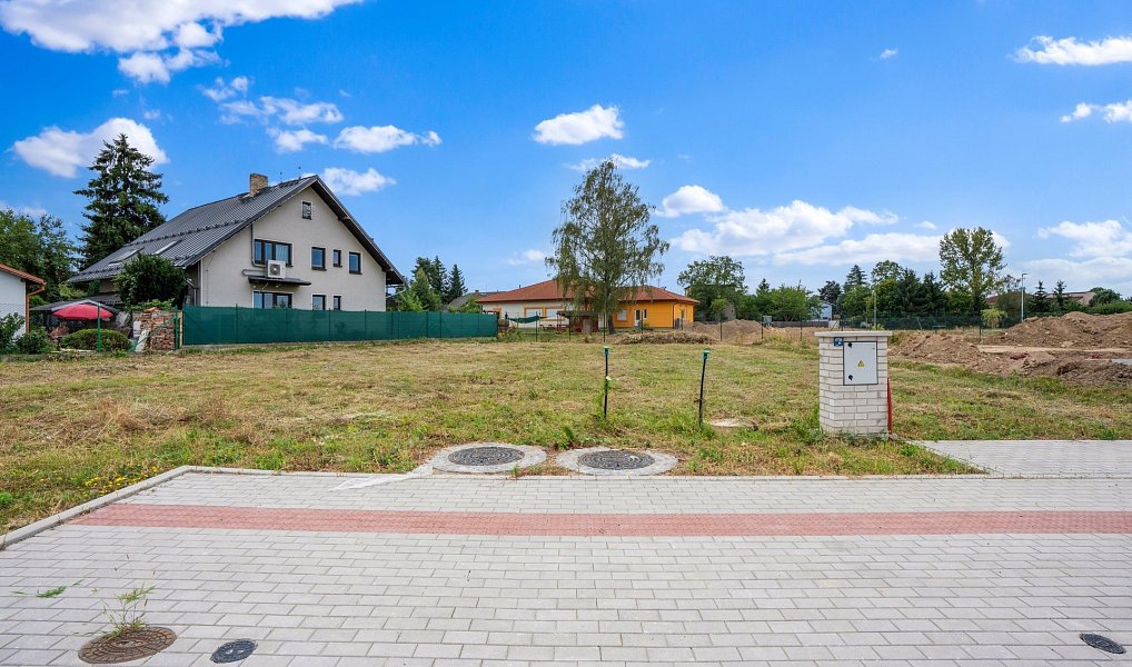 Prodej stavebního pozemku 675 m², Praha – náhled fotky 6