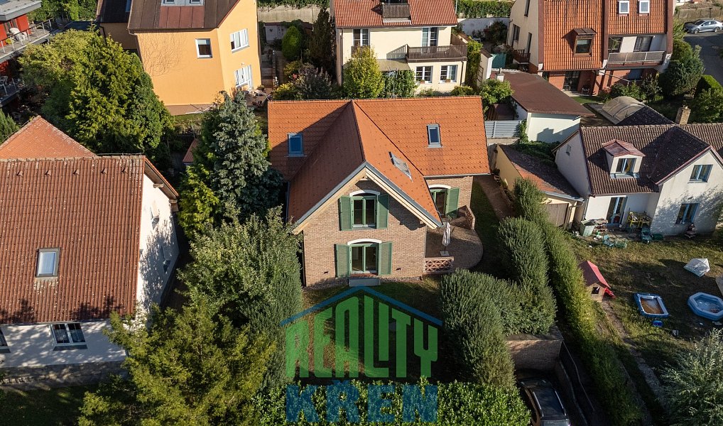 Prodej domu 212 m² s pozemkem 383 m², Praha – náhled fotky 4