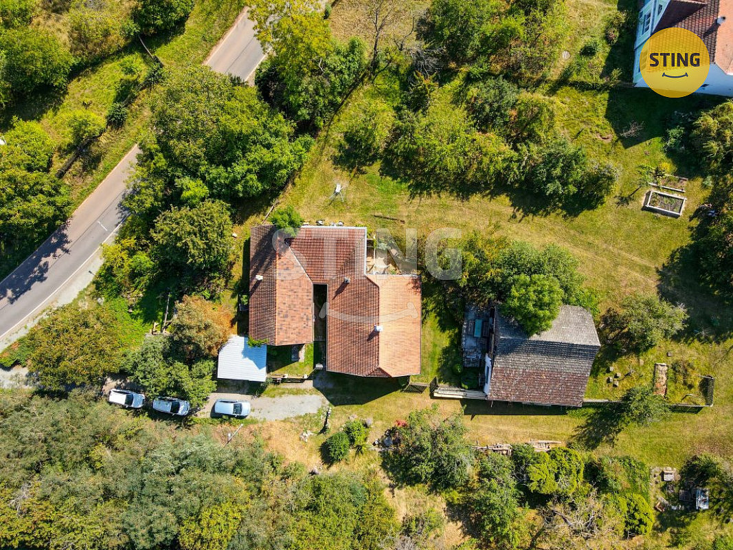 Prodej stavebního pozemku 1 210 m² — photo 2