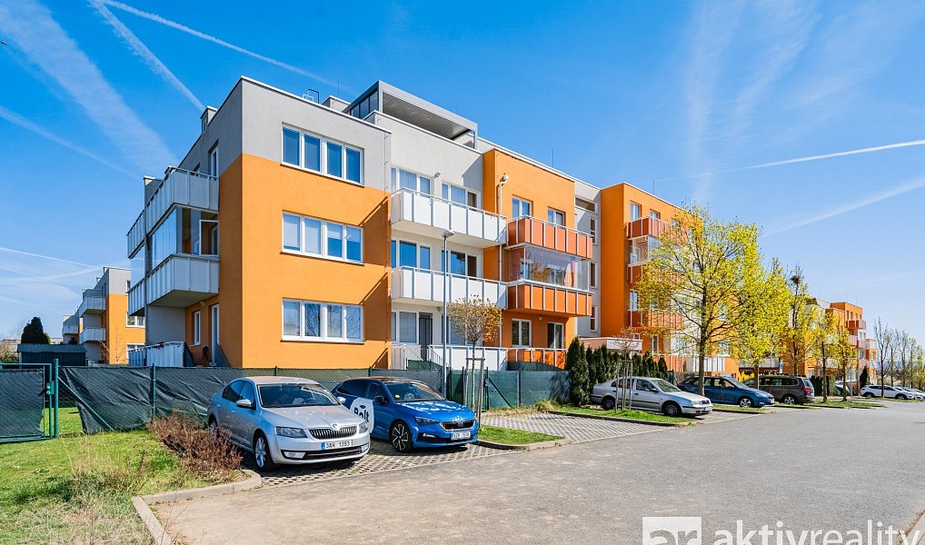 Prodej bytu 3+kk 71 m², Praha – náhled fotky 2