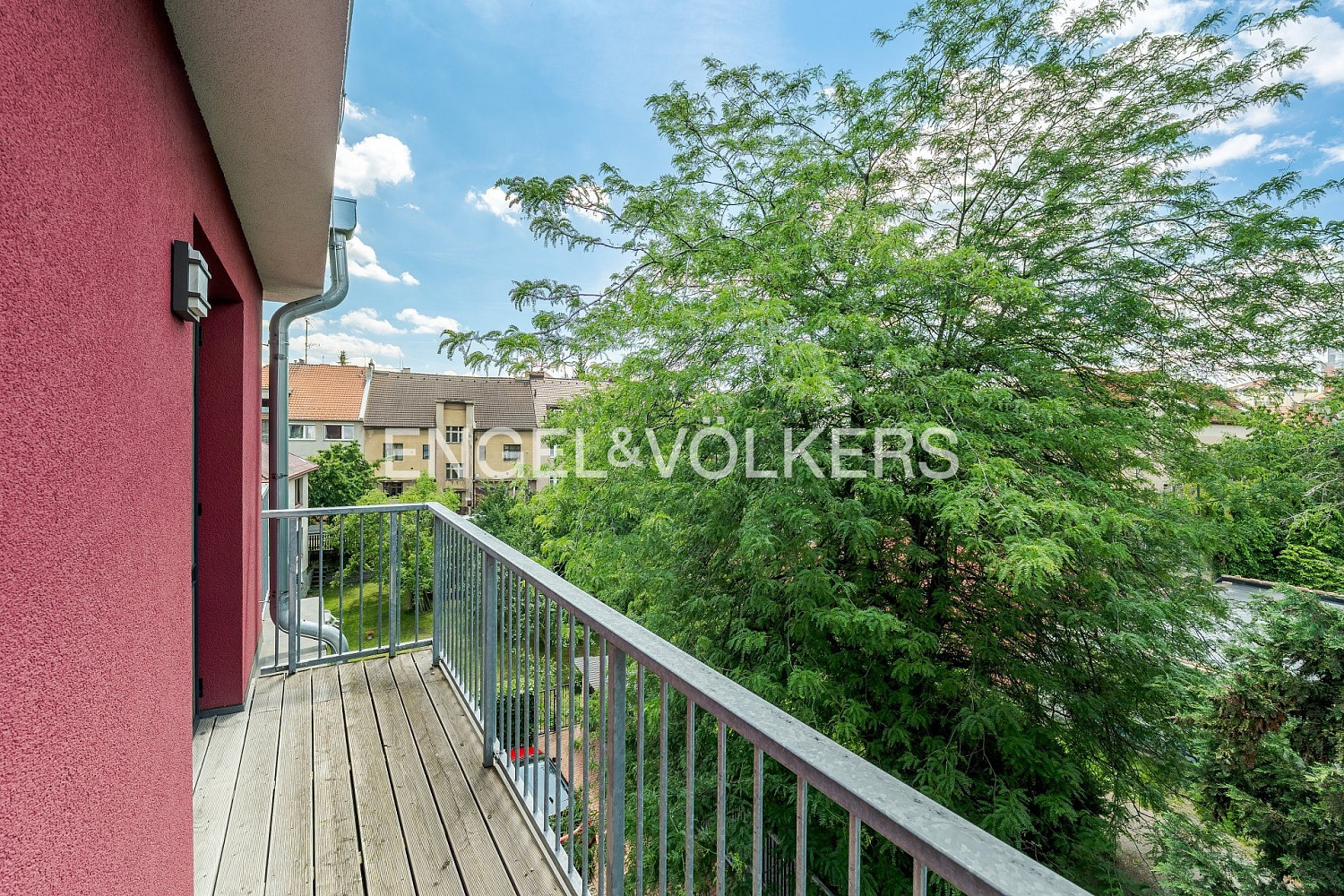 Pronájem bytu 3+kk 93 m² — photo 2