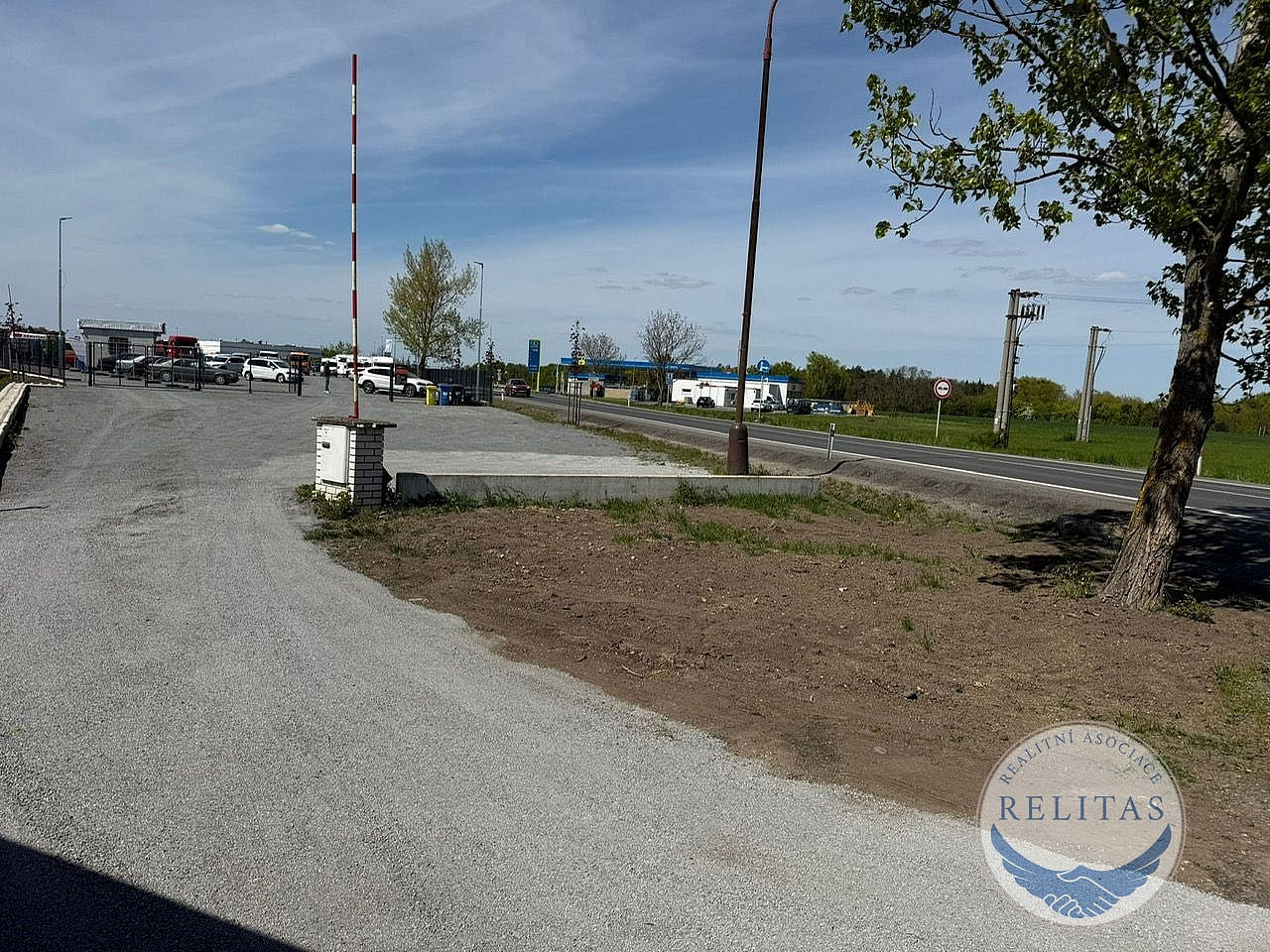Pronájem komerčního pozemku 80 m² – fotografie 4