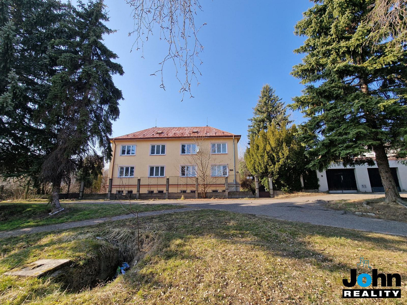 Pronájem garáže 18 m2 v Litvínově – fotografie 2