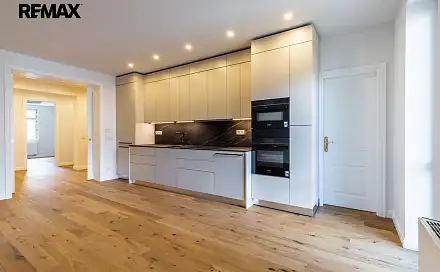 Pronájem bytu 4+kk 130 m²