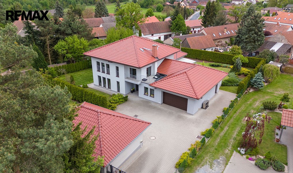 Prodej domu 634 m² s pozemkem 2 143 m², Nučice – náhled fotky 19