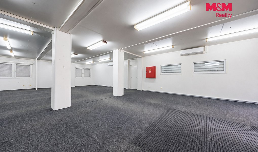 Prodej obchodních prostor 290 m², Bernartice – náhled fotky 3