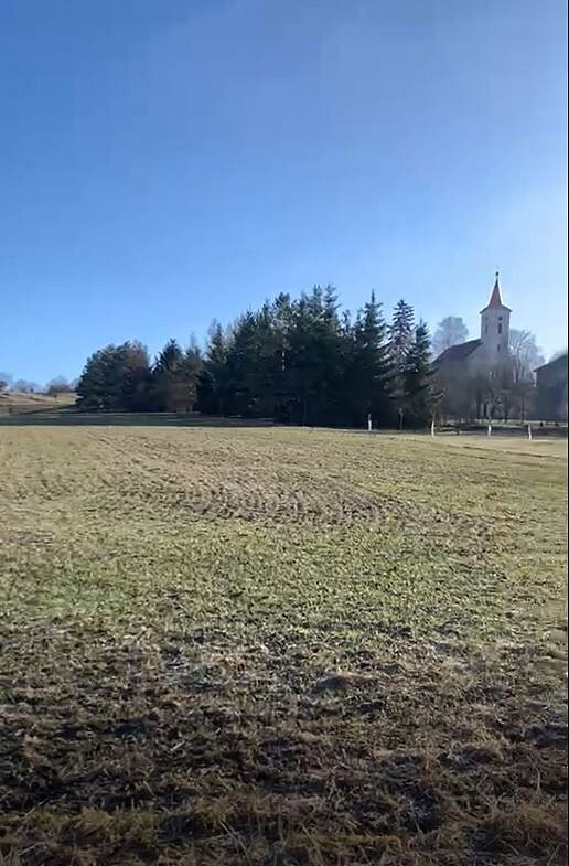 Prodej stavebního pozemku 526 m² – fotografie 2