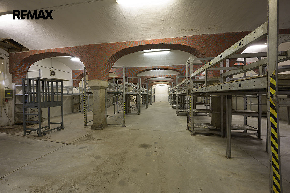 Prodej skladovacích prostor 450 m² – fotografie 5