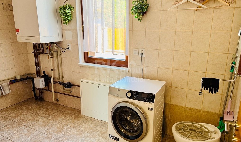 Prodej domu 213 m² s pozemkem 682 m², Velká Hleďsebe – náhled fotky 14
