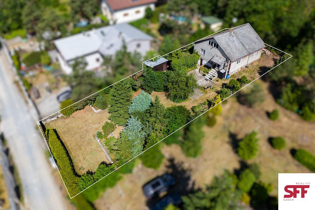 Prodej stavebního pozemku 857 m² – fotografie 2