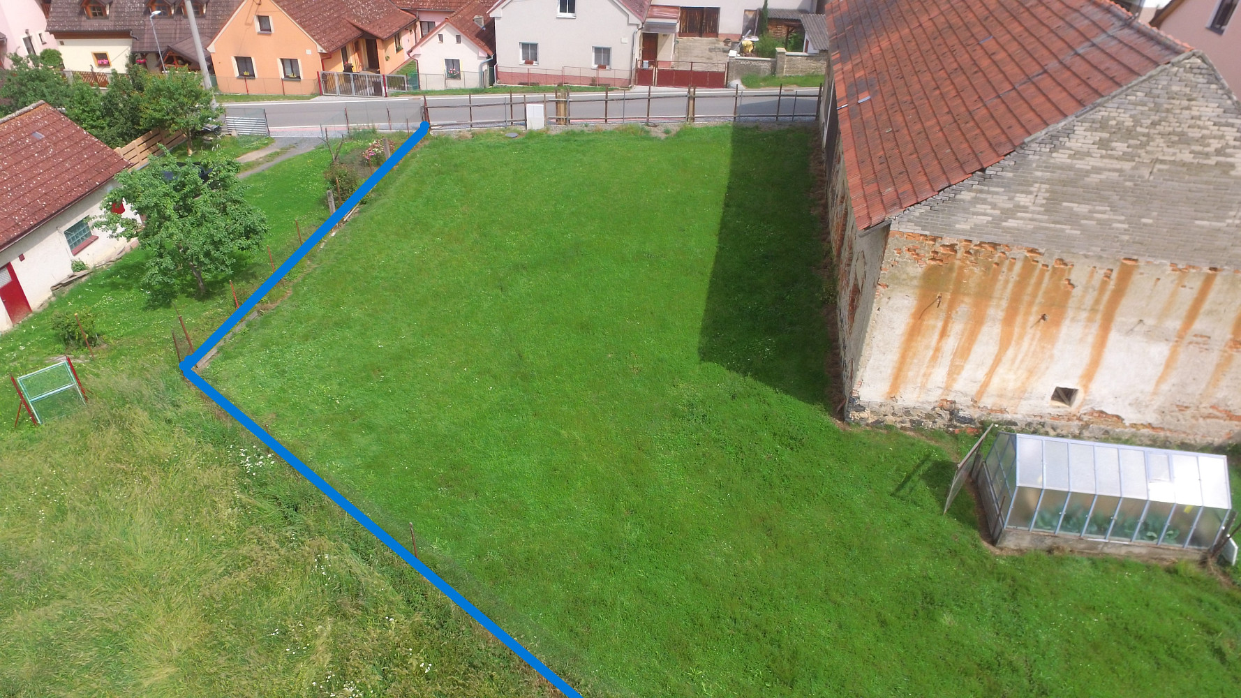 Prodej stavebního pozemku 839 m² — photo 2