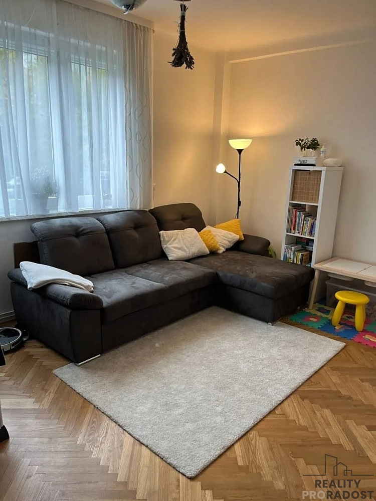 Pronájem bytu 2+kk 44 m² — photo 2