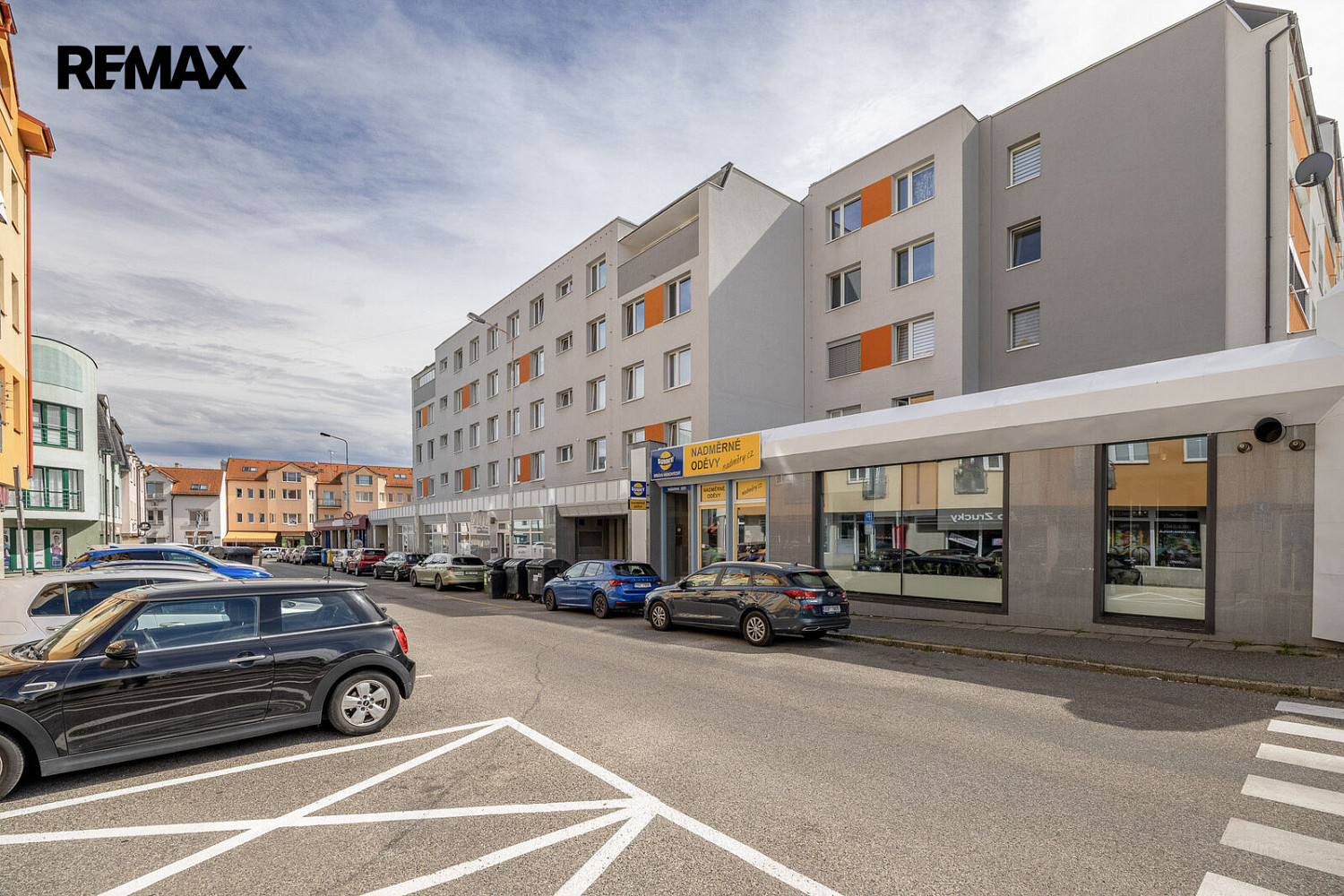 Prodej obchodních prostor 190 m² – fotografie 2