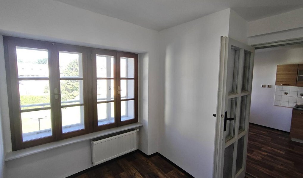 Pronájem bytu 3+1 88 m², Cheb – náhled fotky 7