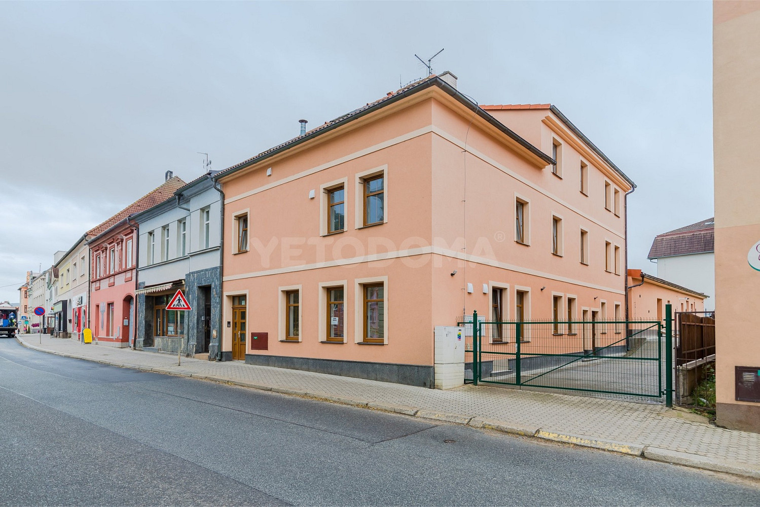 Pronájem bytu 1+1 37 m²