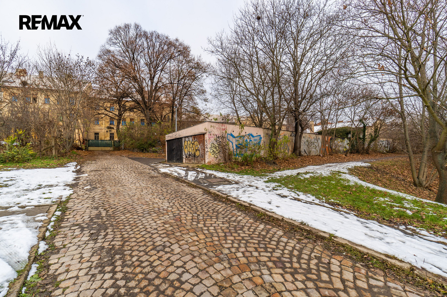 Prodej investiční garáže 18 m², Praha 6 - Břevnov – další