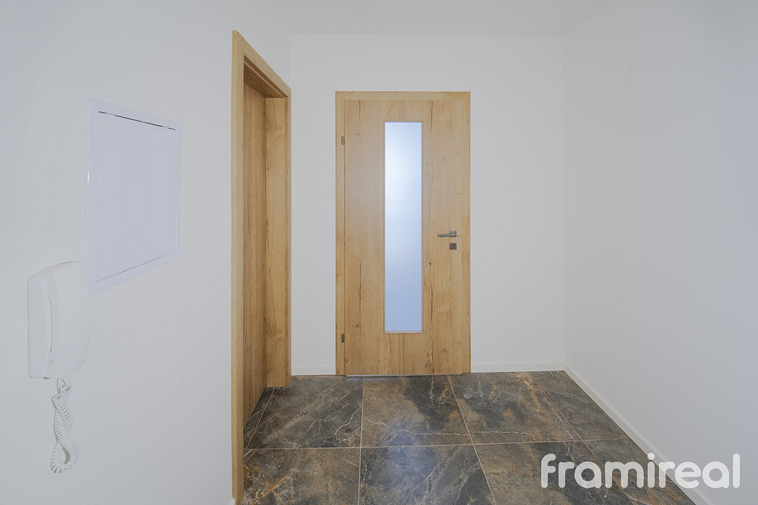 Pronájem bytu 1+kk 30 m² – fotografie 4