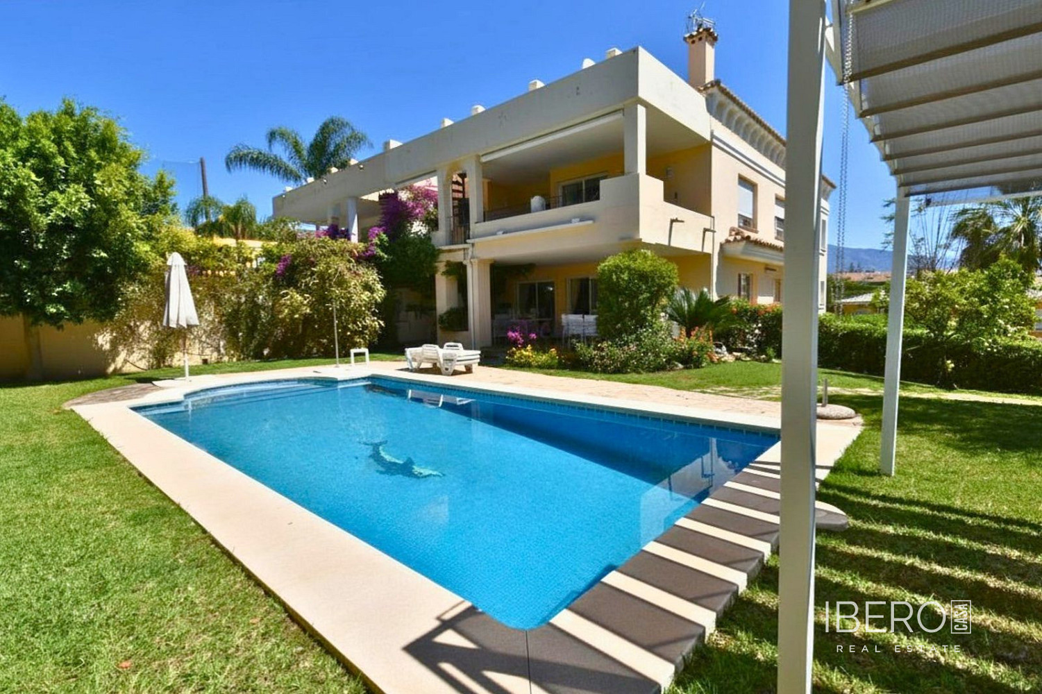 Prodej domu 551 m² s pozemkem 120 m², Guadalmina Alta