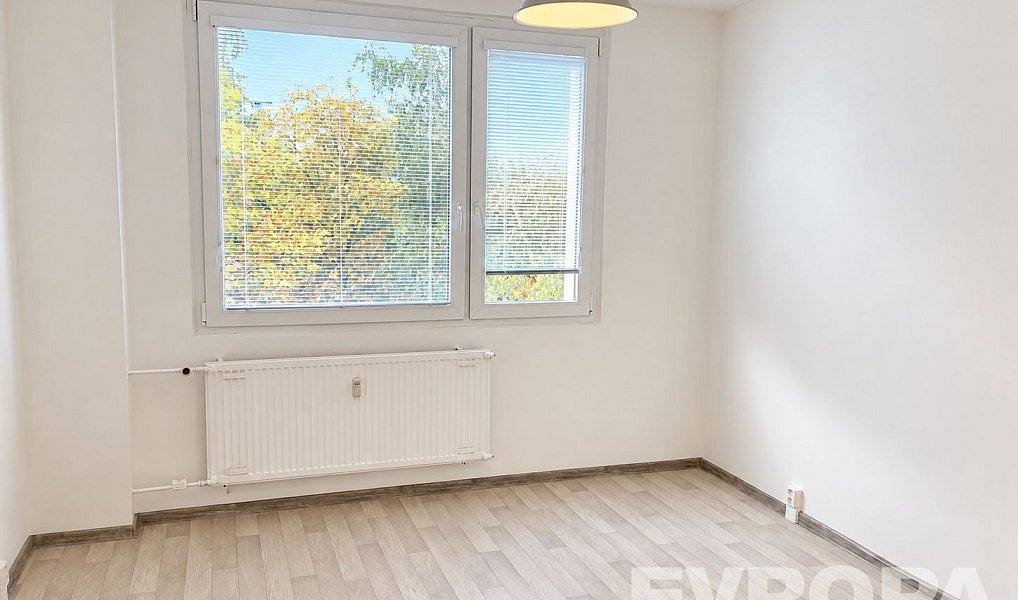 Pronájem bytu 3+1 76 m², Plzeň – náhled fotky 4