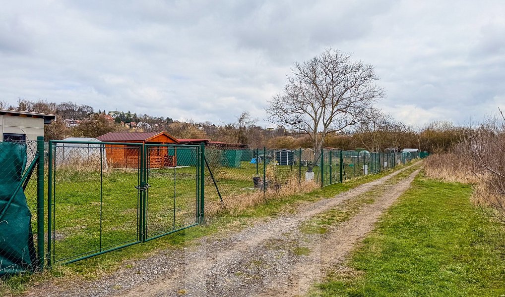 Pronájem zahrady 270 m², Praha – fotka 1 z 8