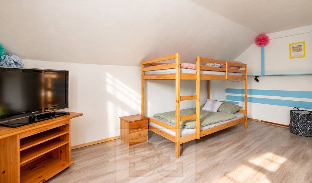Pronájem domu 107 m² s pozemkem 693 m², Uhlířské Janovice – náhled fotky 17