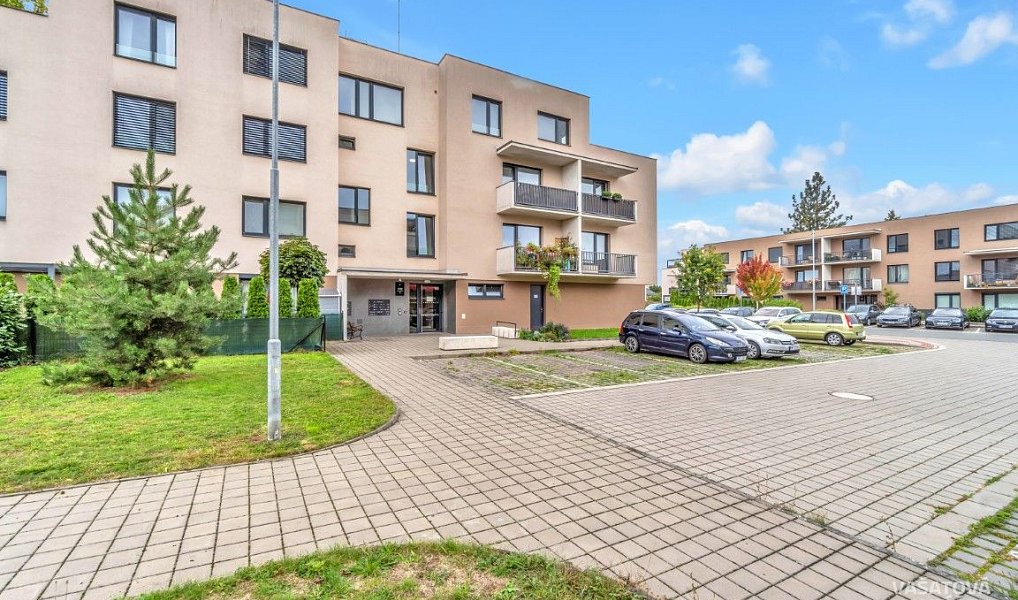 Pronájem bytu 3+kk 77 m², Hradec Králové – náhled fotky 17