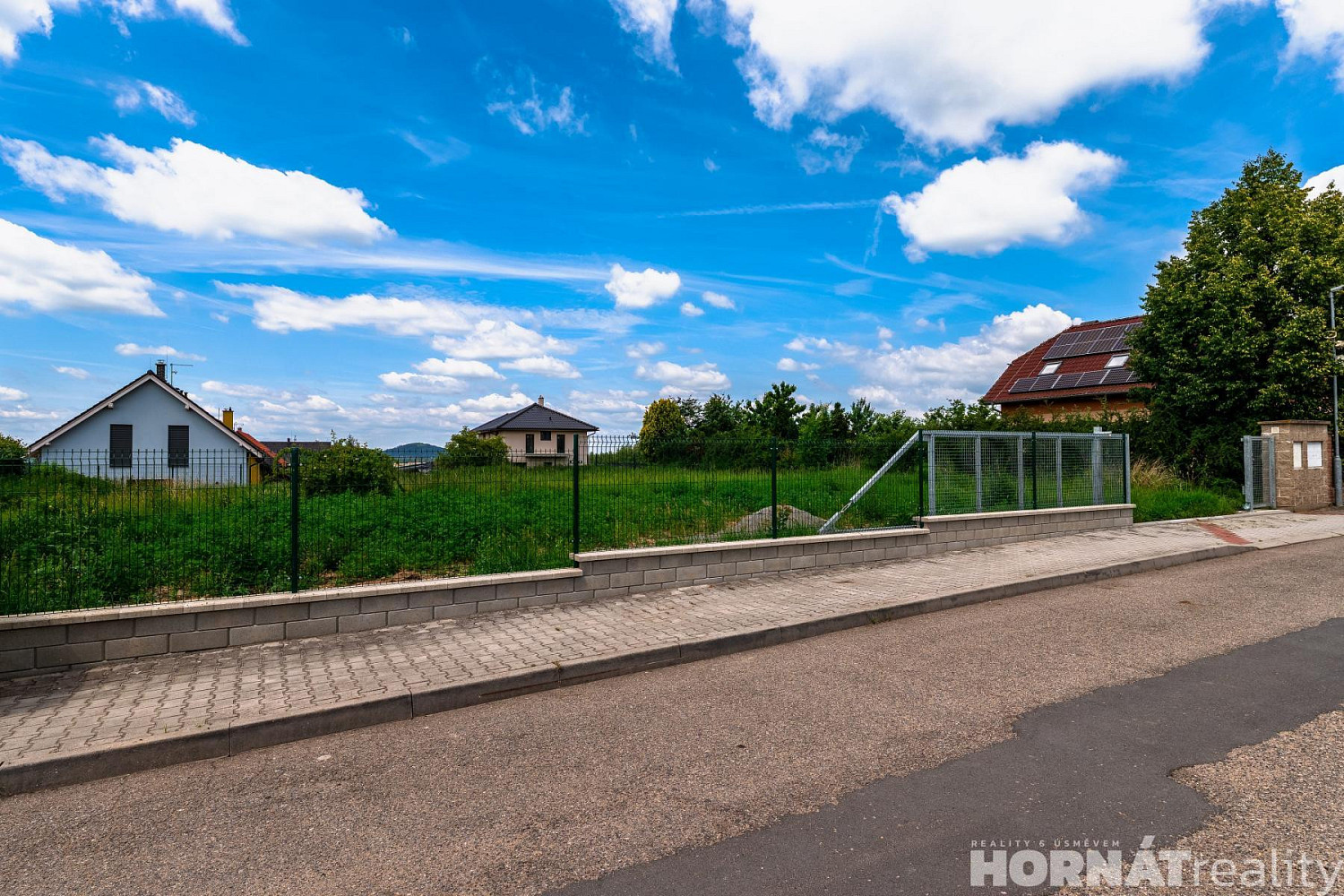 Prodej stavebního pozemku 911 m² – fotografie 4