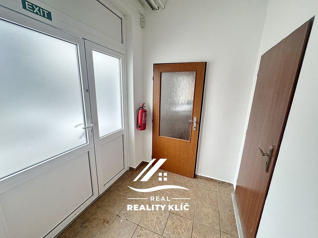 Pronájem obchodních prostor 44 m² – fotografie 5