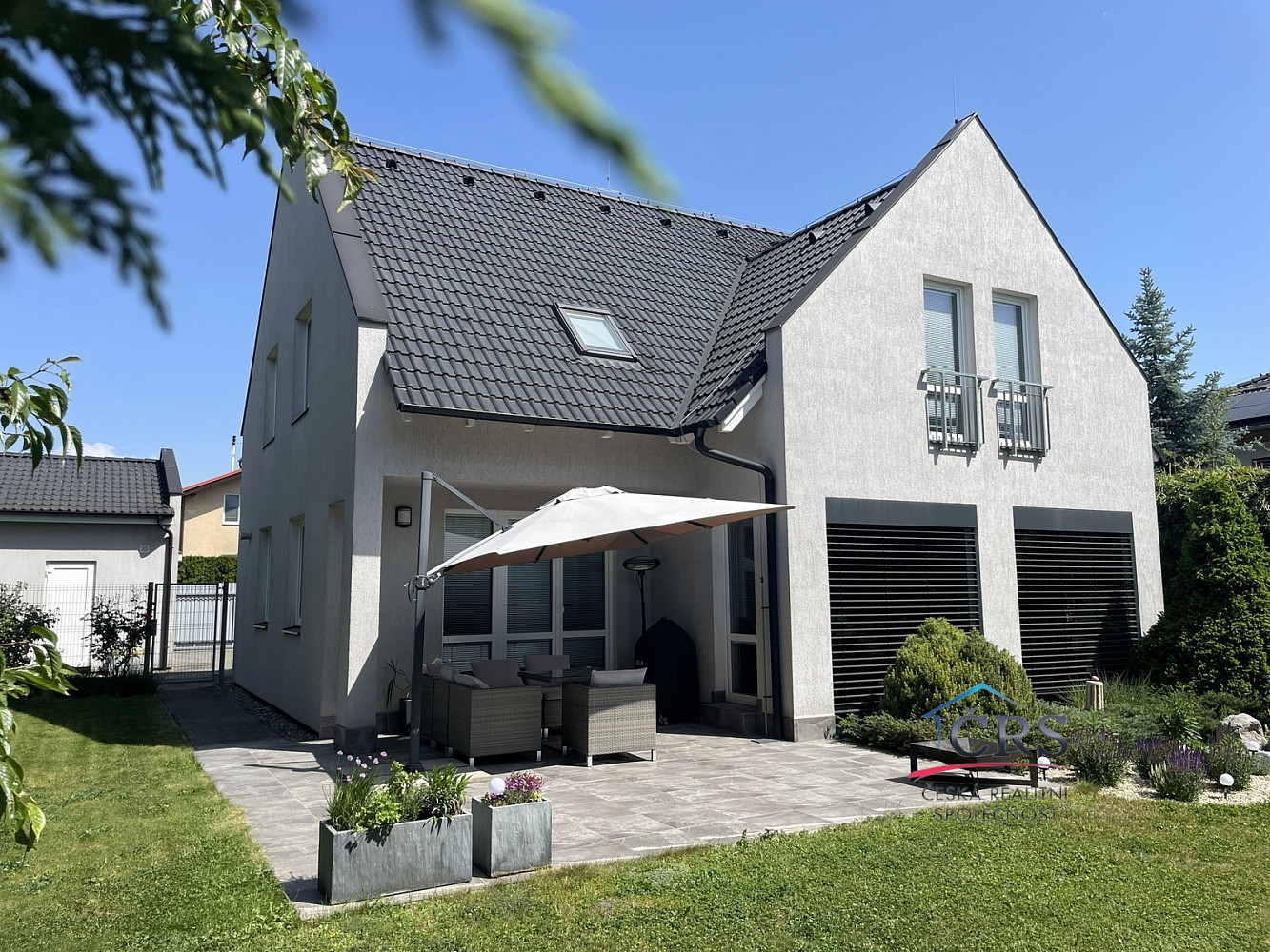 Prodej domu 310 m² s pozemkem 1 176 m² – fotografie 2