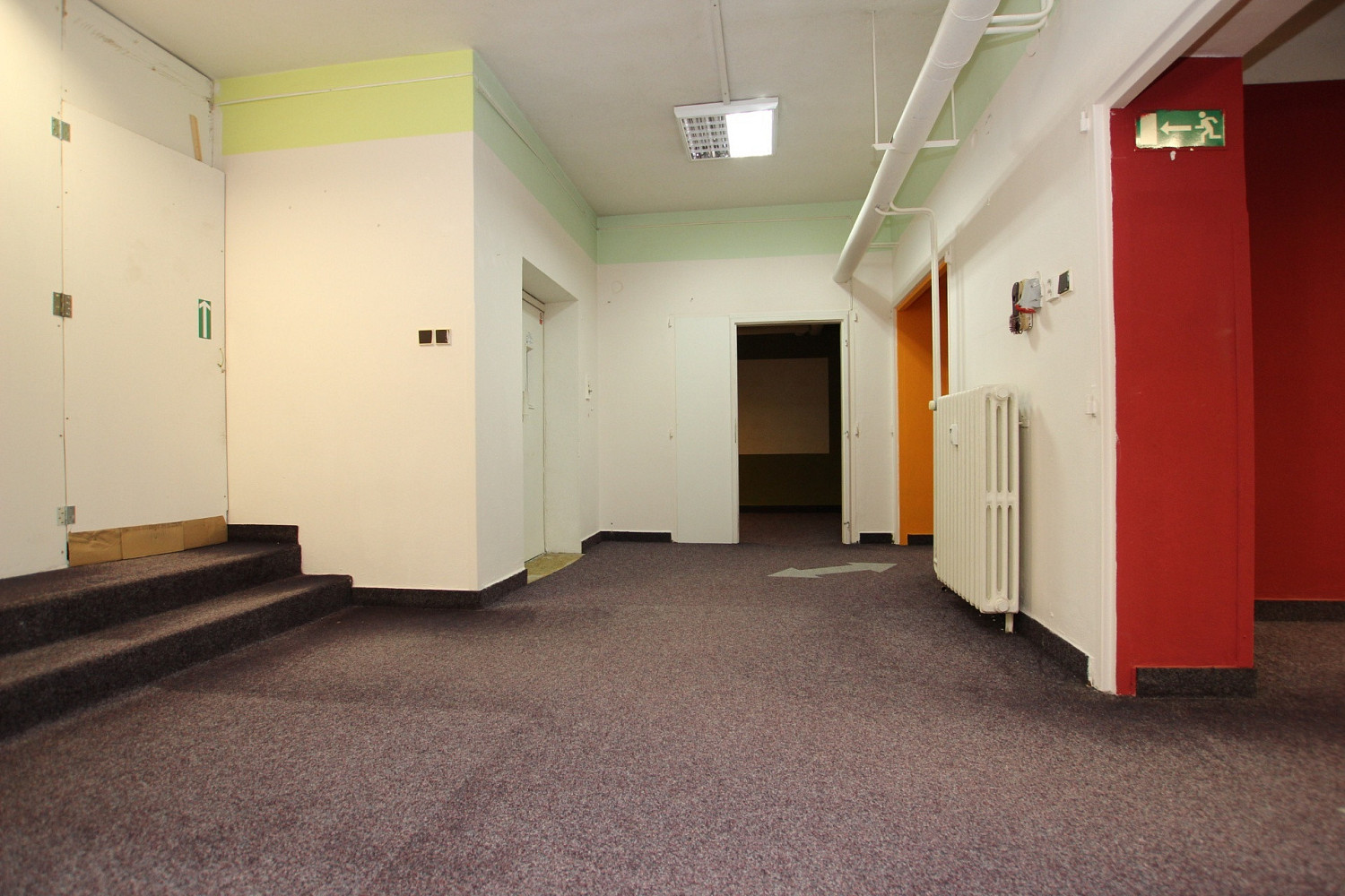 Pronájem skladovacích prostor 100 m²