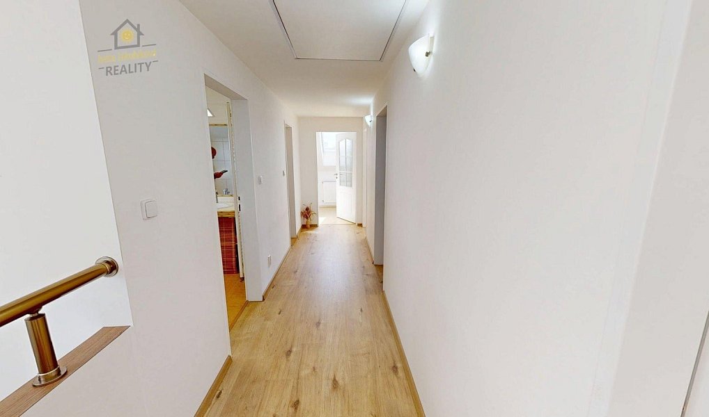 Prodej domu 220 m² s pozemkem 842 m², Bělá pod Bezdězem – náhled fotky 28