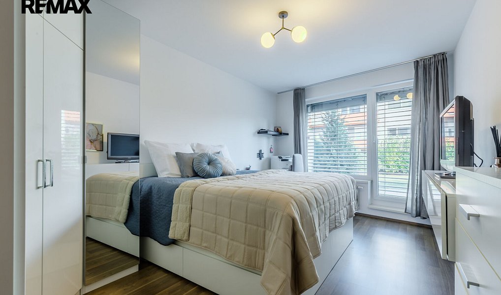Pronájem bytu 3+kk 101 m², Praha – náhled fotky 3