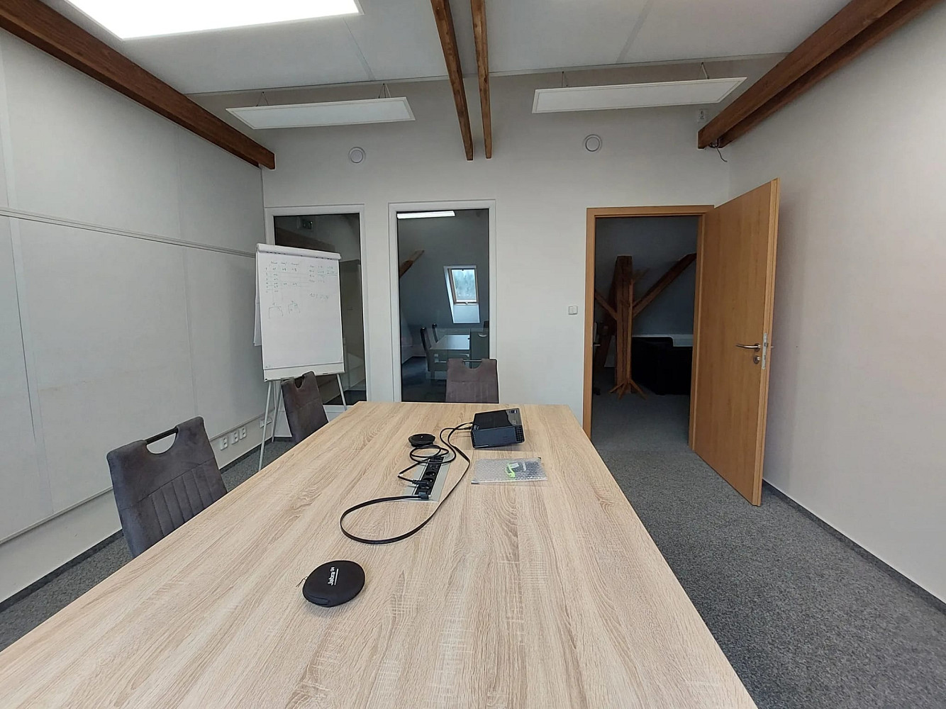 Pronájem kanceláře 111 m²