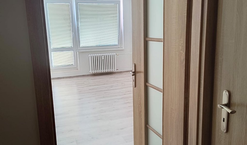 Prodej bytu 1+kk 31 m², Praha – náhled fotky 2
