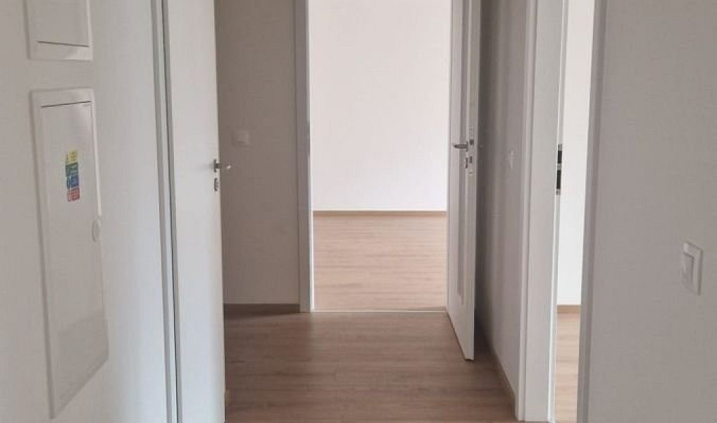 Prodej bytu 3+kk 74 m², Kladno – náhled fotky 2