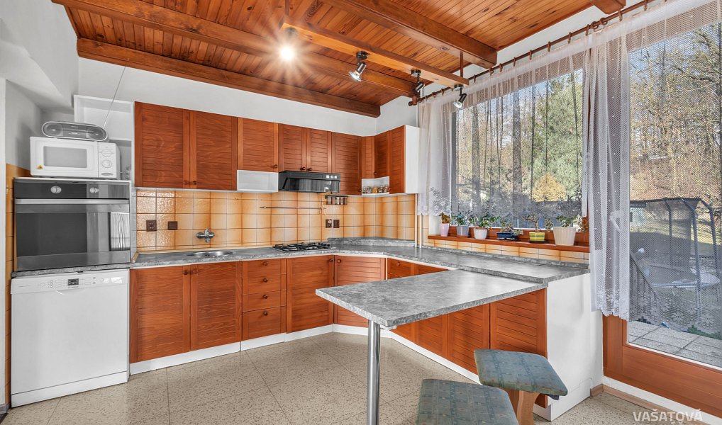 Prodej domu 280 m² s pozemkem 1 222 m², Vysoká nad Labem – náhled fotky 7