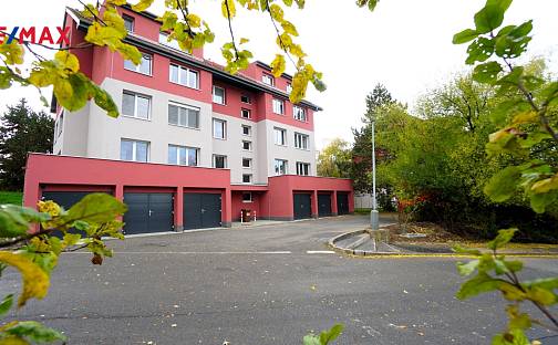 Pronájem bytu 1+kk 32 m², Nad Konvářkou, Praha 5 - Radlice