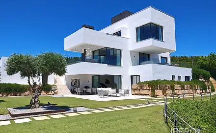 Prodej domu 460 m² s pozemkem 2 500 m², Benahavís, Španělsko