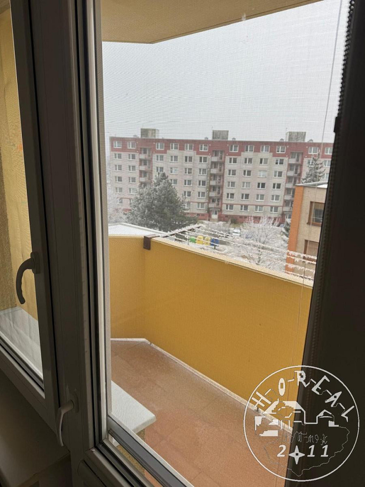 Pronájem bytu 2+1 520 m² – fotografie 3